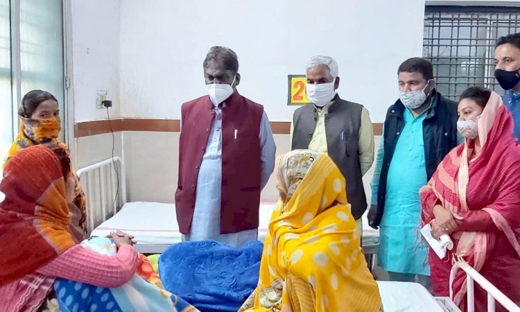 शहडोल अस्पताल में भर्ती बच्चों के परिजनों से रू-ब-रू हुए स्वास्थ्य मंत्री डॉ. चौधरी