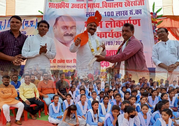 केवलारी विधायक राकेश पाल सिंह केवलारी विधानसभा के विभिन्न क्षेत्रों में सामाजिक,धार्मिक,तथा लोकार्पण के कार्यों में शामिल हुये 